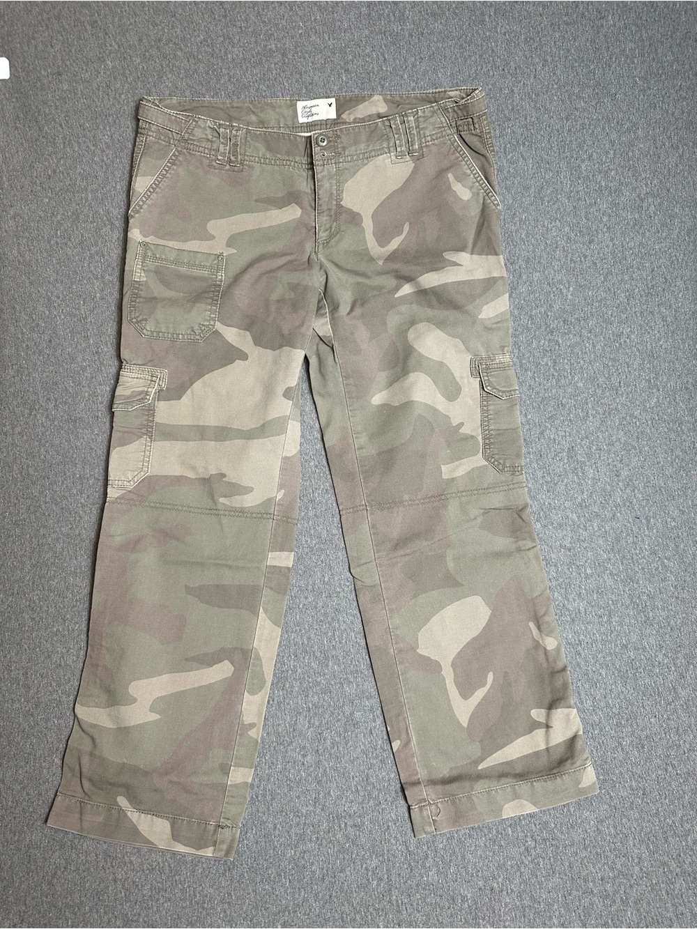 Vintage Y2K American Eagle Outfitters Camo Cargo Pants - Green/Tan/Gray